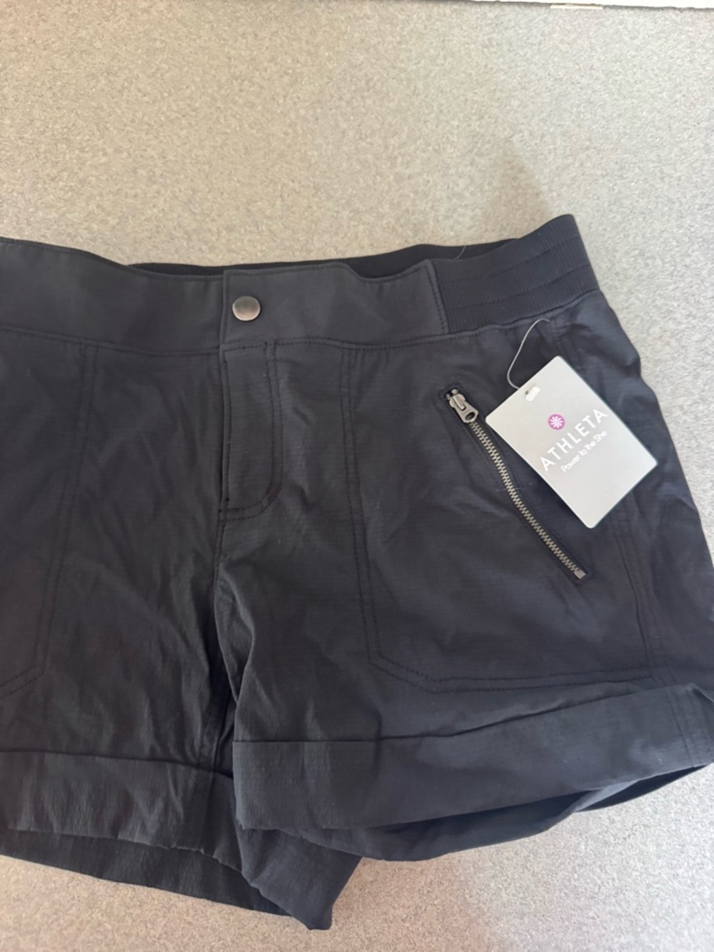 Athleta Black Athletic Zip-Pocket Performance Shorts size 8 nwt